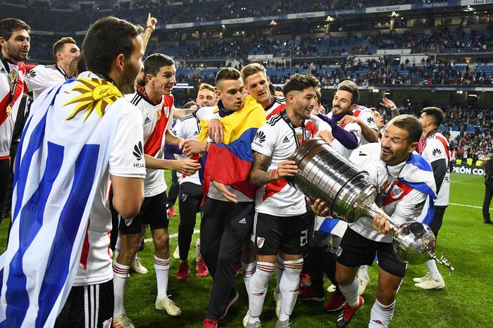 Festejos de los jugadores de River Plate tras coronarse campeones de la Copa Libertadores de América.  · Foto: Gabriel Bouys