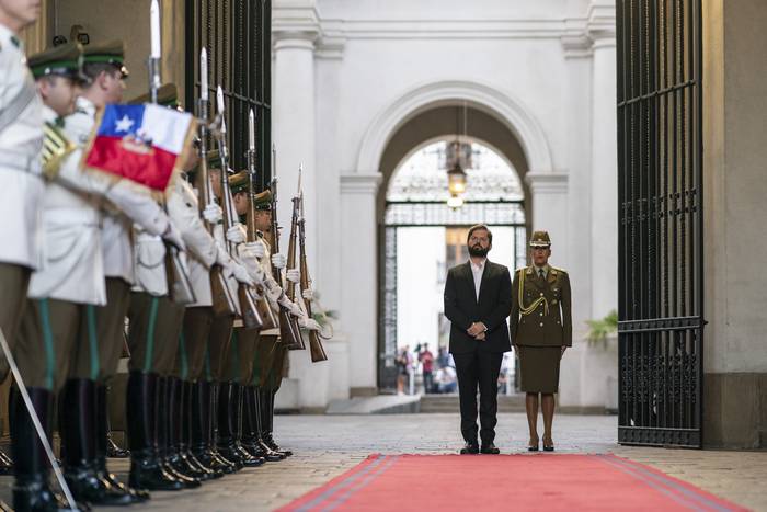 Gabriel Boric, en el Palacio de la Moneda, el 27 de febrero. · Foto: Presidencia chilena, EFE