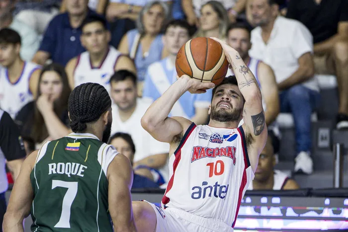 Nacional y Paisas, el sábado 14 de marzo en Paysandú. · Foto: FIBA Americas