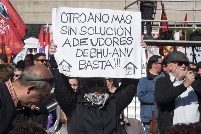 Protesta de deudores del BHU (archivo, mayo de 2019). · Foto: Federico Gutiérrez