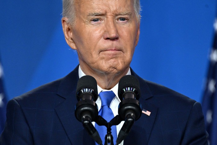 Joe Biden durante una conferencia de prensa al cierre de la 75ª cumbre de la OTAN, el 11 de julio, en el Centro de Convenciones Walter E Washington, en Washington. · Foto: Saul Loeb, AFP