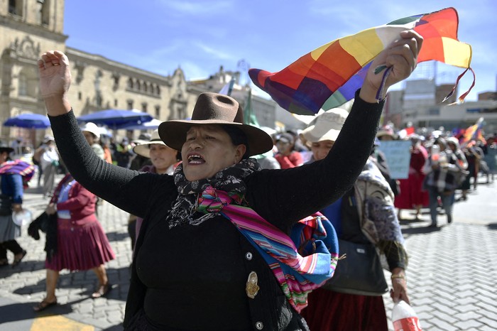 Partidarios de Evo Morales durante una manifestación para exigir su candidatura a un cuarto mandato en las próximas elecciones, el 27 de mayo, en La Paz, Bolivia. · Foto: Jorge Bernal, AFP Partidarios de Evo Morales durante una manifestación para exigir su candidatura a un cuarto mandato en las próximas elecciones, el 27 de mayo, en La Paz, Bolivia. · Foto: Jorge Bernal, AFP