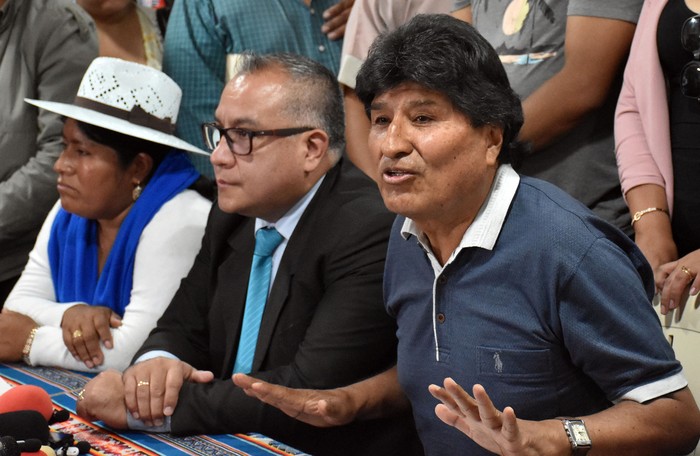 Evo Morales durante una conferencia de prensa en Cochabamba, Bolivia, el 4 de octubre. · Foto: Fernando Cartagena, AFP