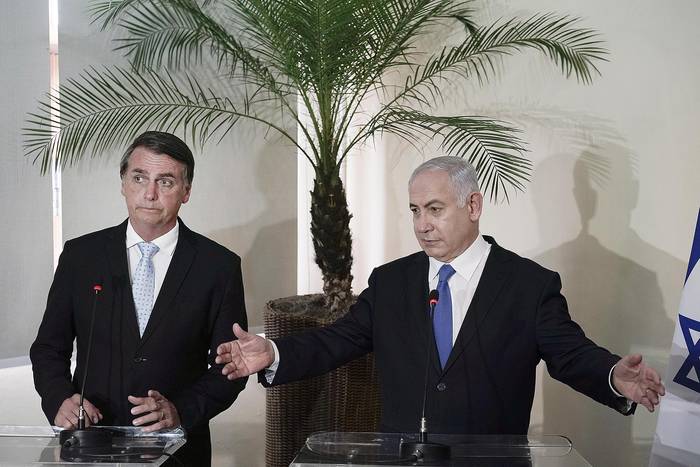 El primer ministro de Israel, Benjamin Netanyahu y el presidente electo de Brasil, Jair Bolsonaro, ayer en Río de Janeiro.  · Foto: Leo Correa, AFP.