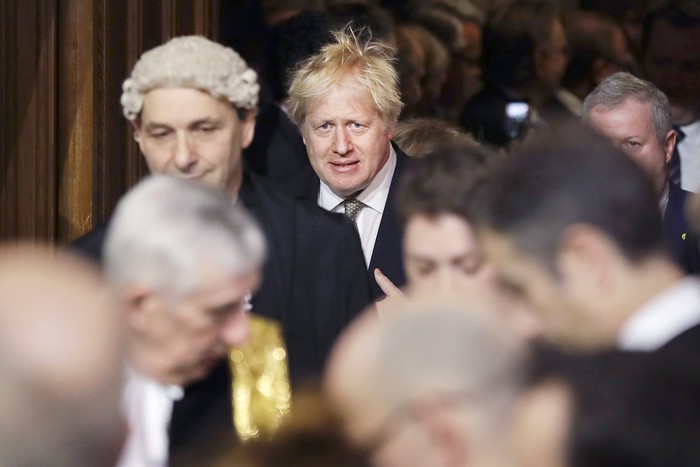 Boris Johnson (C), en la Cámara de los Comunes, el 19 de diciembre, en Londres.
 · Foto: Kirsty Wigglesworth, AFP