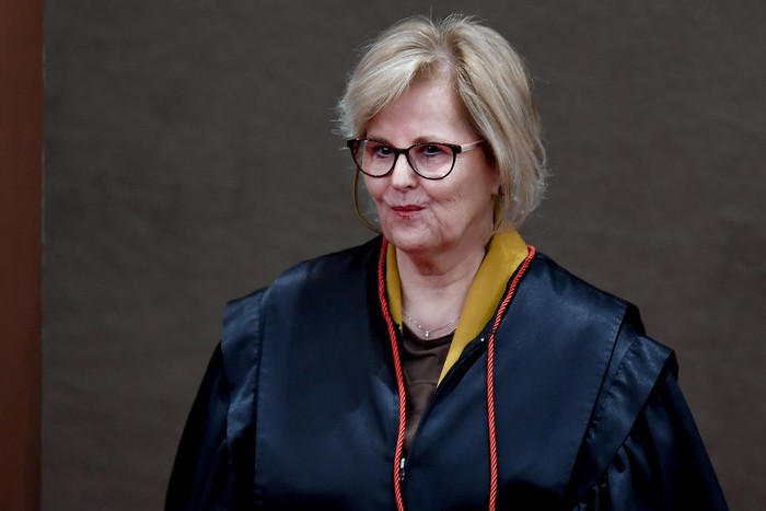 La presidenta de la Suprema Corte Electoral brasileña, la jueza Rosa Weber, ayer, durante el
juicio sobre la elegibilidad de Lula.  · Foto: Evaristo Sa, AFP