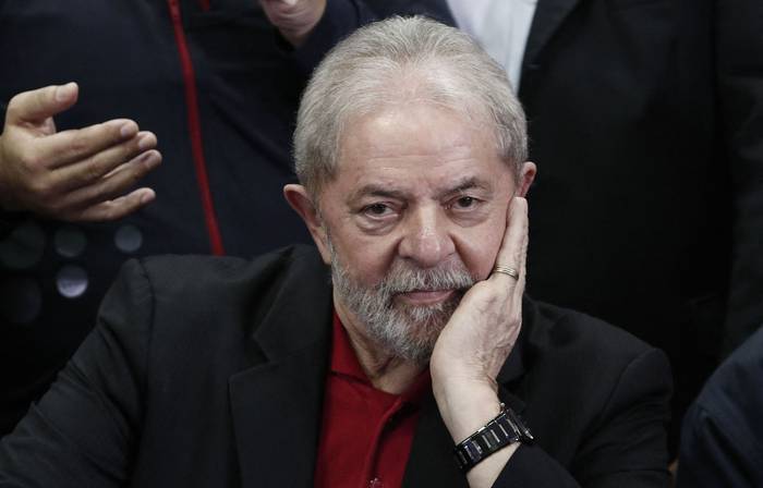 Luiz Inacio Lula Da Silva durante una conferencia de prensa en San Pablo, Brasil. · Foto: Miguel Schincariol, AFP