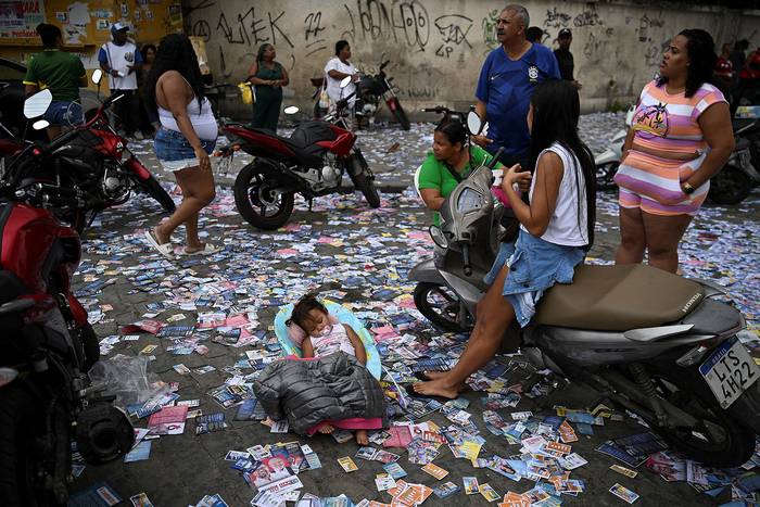 Favela Mare durante las elecciones legislativas y presidenciales, el domingo, en Río de Janeiro.