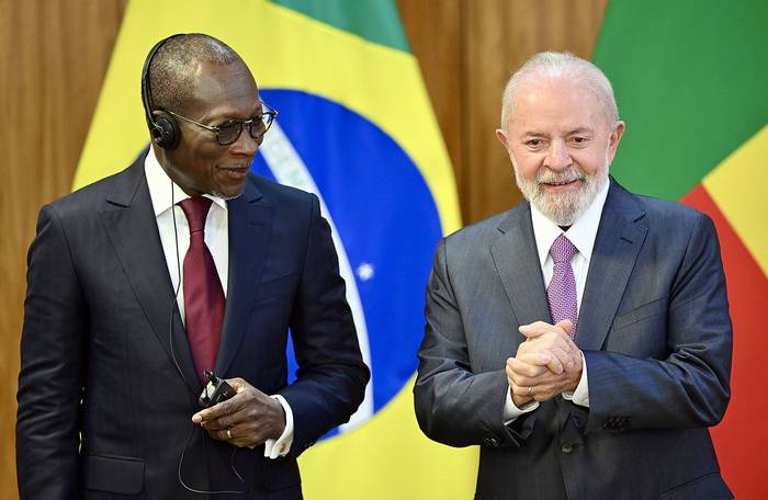 Patrice Talon, presidente de Benin, y Luiz Inácio Lula da Silva, presidente brasileño, ayer, en el Palacio Planalto en Brasilia. · Foto: Evaristo Sa, AFP