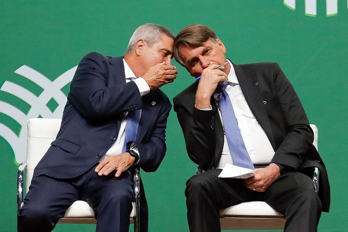 Walter Souza Braga Netto, y Jair Bolsonaro (archivo,  agosto de 2022). · Foto: Sergio Lima, AFP