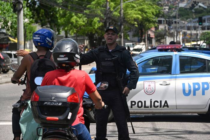 Foto principal del artículo 'Muertes de niños y adolescentes por intervención policial aumentan 58% en San Pablo' · Foto: Mauro Pimentel, AFP