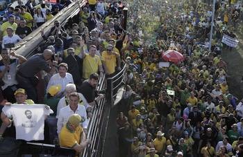 Jair Bolsonaro, el 7 de mayo, durante una marcha para exigir la amnistía de las personas condenadas por los sucesos del 8 de enero de 2023, en Brasilia. · Foto: Sergio Lima, AFP