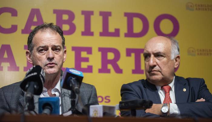 Guido Manini Rios y Guillermo Domenech, este jueves, en conferencia de prensa. · Foto: Alessandro Maradei