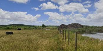 Obra terminada en sitio donde se encontraron restos humanos, diciembre de 2024. · Foto: Noelia Bortolotto