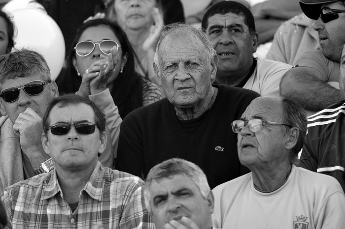 Néstor Gonçalves en el palco del estadio Ernesto Dickinson durante la final de Copa Nacional de Selecciones entre Salto y Tacuarembó. Foto: Sandro Pereyra (archivo, abril de 2014)
