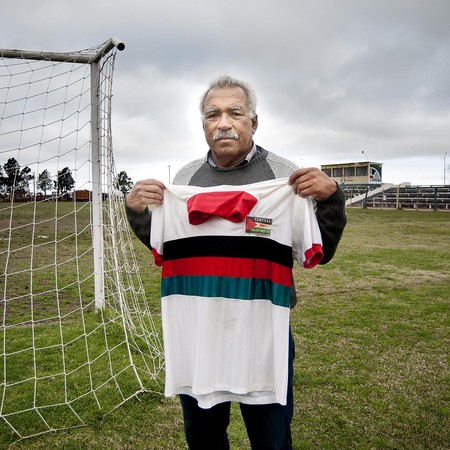 Jesús Ramos, ex director técnico del Club Central Palestino, en el Estadio Samuel Priliac de la ciudad
de Chuy.
· Foto: Juan Manuel Ramos Jesús Ramos, ex director técnico del Club Central Palestino, en el Estadio Samuel Priliac de la ciudad
de Chuy.
· Foto: Juan Manuel Ramos