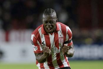 Edwuin Cetré, de Estudiantes de La Plata, el 27 de mayo, en La Plata, Argentina. · Foto: Juan Mabromata,  AFP