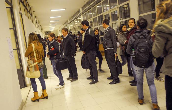 Elecciones del Consejo de Formacion en Educacion, el 29 de mayo de 2013, en el Instituto de Profesores Artigas. · Foto: Nicolás Celaya