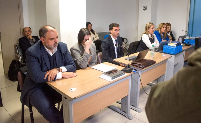 Formalización de Charles Carrera (i), el 11 de junio, en el juzgado de Juan Carlos Gómez. · Foto: Gianni Schiaffarino