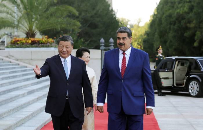 Xi Jinping, presidente chino, y Nicolás Maduro, presidente venezolano, en el Gran Palacio del Pueblo, en Beijing (14.09.2023). · Foto: Presidencia de Venezuela, AFP