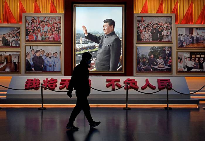 Imagen de Xi Jinping, en el Museo del Partido Comunista de China, el 11 de noviembre en Pekin. · Foto: Noel Celis, AFP