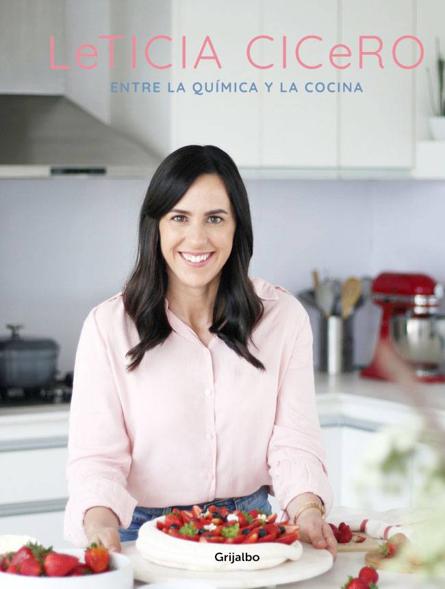 Foto principal del artículo 'Entre la química y la cocina, primer libro de Leticia Cicero, finalista de MasterChef'
