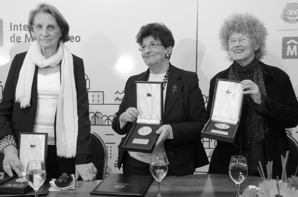Elena Fonseca,​ ​Margarita Percovich y​ ​Renée Pietrafesa,​ ​Ciudadanas Ilustres de​ ​Montevideo. Foto: Artigas Pessio, Intendencia de Montevideo.