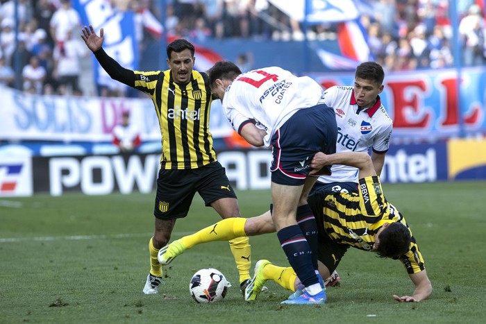 Nacional y Peñarol en el Gran Parque Central, el 6 de octubre de 2024. · Foto: Rodrigo Viera Amaral