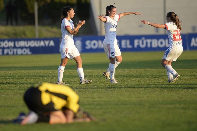 clásico fem RS117532_20220508AM_214