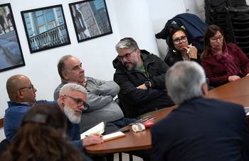 José Olivera, Joselo López y Martín Pereira, durante el Consejo Superior de Negociación Colectiva del Sector Público, el 23 de julio, en el Ministerio de Trabajo y Seguridad Social. · Foto: Gianni Schiaffarino