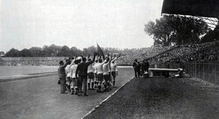 La selección uruguaya en Colombes, en 1924.