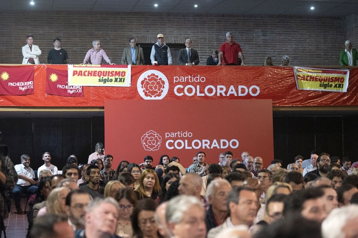 Convención del Partido Colorado, el 12 de noviembre, en la casa del partido. · Foto: Alessandro Maradei