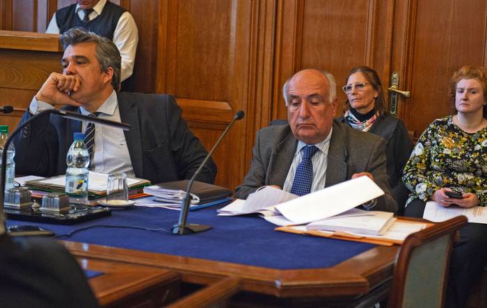 Carlos Camy y Guillermo Domenech, en la Comisión de Constitución y Legislación del Senado (18.04.2023). · Foto: Alessandro Maradei