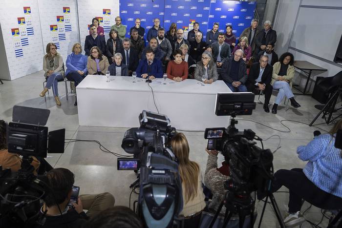 Conferencia de prensa del Secretariado Ejecutivo Ampliado del Frente Amplio, en La Huella de Seregni (01.11.2023). · Foto: Camilo dos Santos