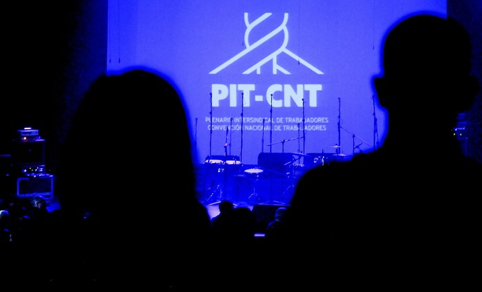 Apertura del XIII Congreso del PIT-CNT en el Teatro El Galpón (archivo, mayo de 2018). · Foto: Javier Calvelo, adhocFOTOS