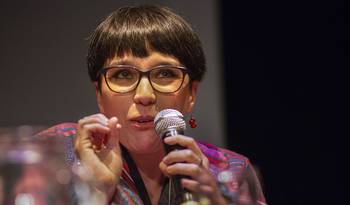 Azul Cordo en el teatro El Galpón. · Foto: Alessandro Maradei