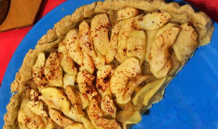 Foto principal del artículo 'Solución africana: cómo hacer tarta de manzana con regaliz (y sin azúcar)'