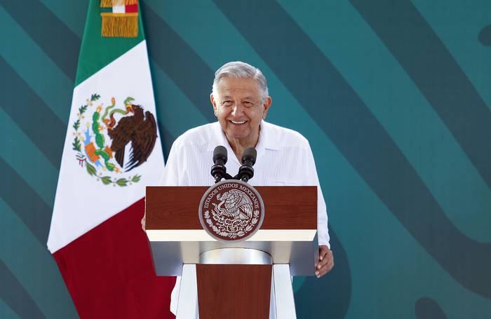 Andrés Manuel López Obrador, el viernes, durante una rueda de prensa en el municipio de Cajeme, en Sonora, México. · Foto: Presidencia de México, EFE