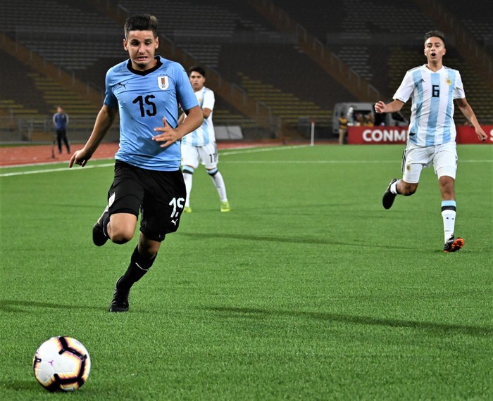 Luciano Fernández, de Uruguay, en el Sudamericano sub 17 de Lima, Perú. Fuente: AUF.