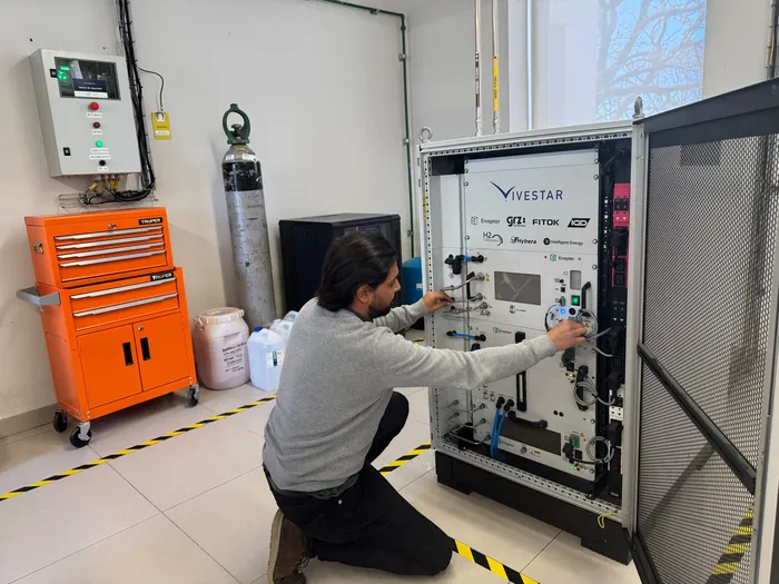 Foto principal del artículo 'UTEC y Udelar inauguran en Durazno una planta piloto para investigar hidrógeno verde con tecnología única en América Latina' · Foto: Prensa Utec