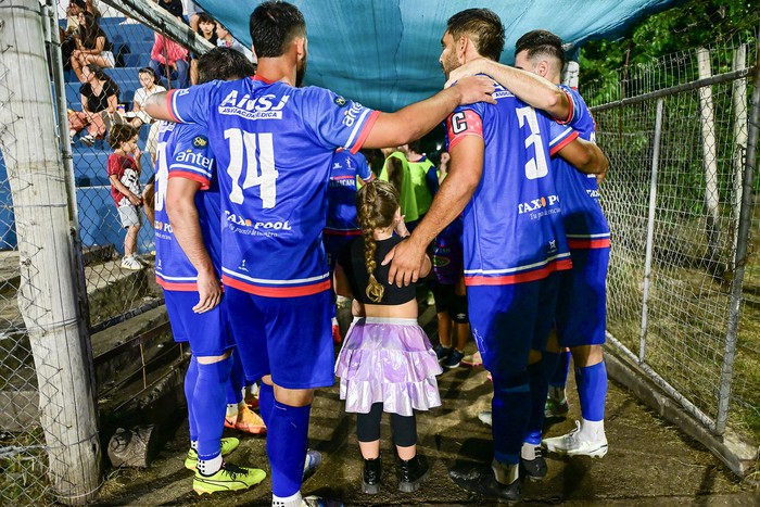 San José previo al partido ante Nueva Helvecia, por la fecha 2 de la Confederación Sur, Serie C, de la 22° Copa Nacional de Selecciones, el 21 de enero, en Nueva Helvecia. · Foto: Ignacio Dotti