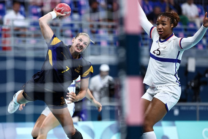 Linn Blohm, de Suecia y Pauletta Foppa, de Francia, durante la semifinal de handball femenino, el 8 de agosto. · Foto: Sameer Al-Doumy, AFP