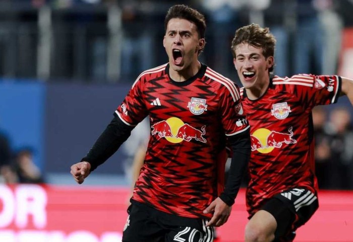 Felipe Carballo celebra su gol ante el New York City. Foto: New York Red Bulls.