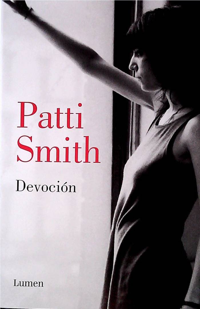 Foto principal del artículo 'Más allá de la vida: “Devoción”, de Patti Smith'