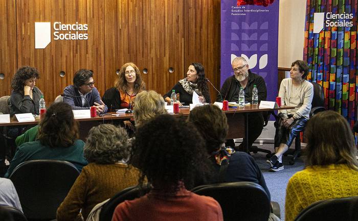 Actividad sobre feminismos y dictadura el 18 de mayo, en la Facultad de Ciencias Sociales.