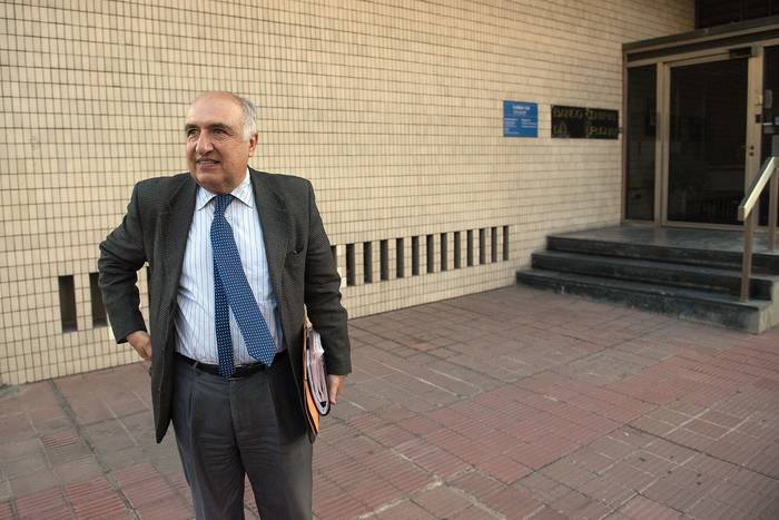 Guillermo Domenech este lunes, a la salida del Banco Central del Uruguay. · Foto: Alessandro Maradei