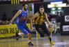 Lucas Lepiani, de 25 de Agosto, y Diego Álvarez, de Peñarol, en el Palacio Peñarol. · Foto: Mariana Greif Lucas Lepiani, de 25 de Agosto, y Diego Álvarez, de Peñarol, en el Palacio Peñarol. · Foto: Mariana Greif