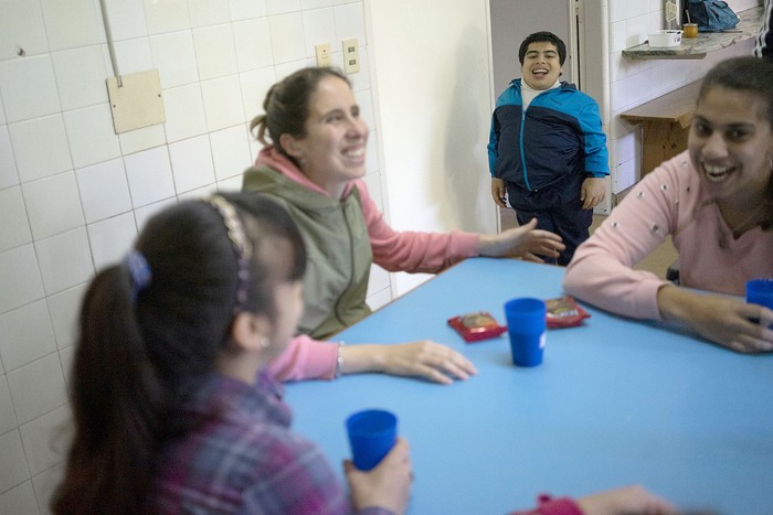 Centro educativo de atención a jóvenes con pluridiscapacidad de
transición a la vida adulta N° 387.  · Foto: Mariana Greif