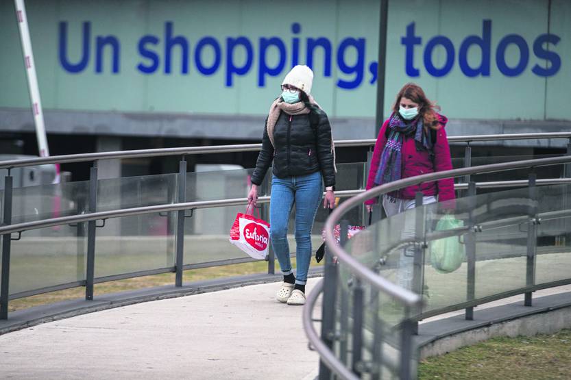Shopping Tres Cruces nota Economía