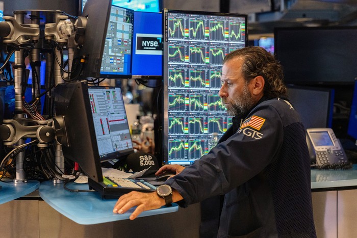 Bolsa de Valores de Nueva York el 1º de agosto de 2024. · Foto: Jeenah Moon, Getty Images, AFP